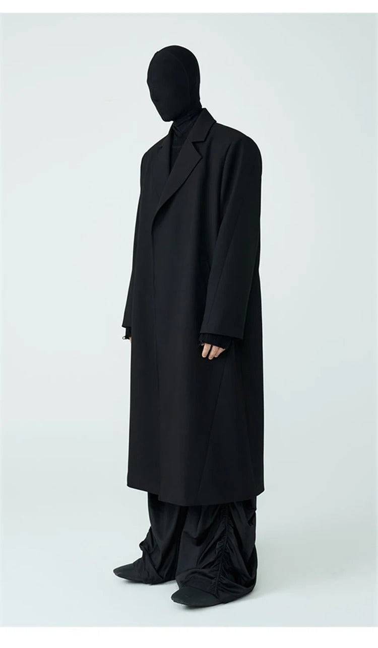 Casaco longo preto masculino com design europeu elegante, perfeito para dias frios e combinações modernas com frete grátis em todo o Brasil.