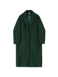 Sobretudo Masculino Longo Verde Sem Botão exibido em fundo branco, destacando o design minimalista e elegante da peça.